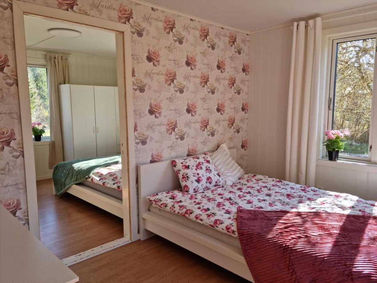 Charmigt Hus Pa Landet Naera Till Bad Strömstad Exteriör bild