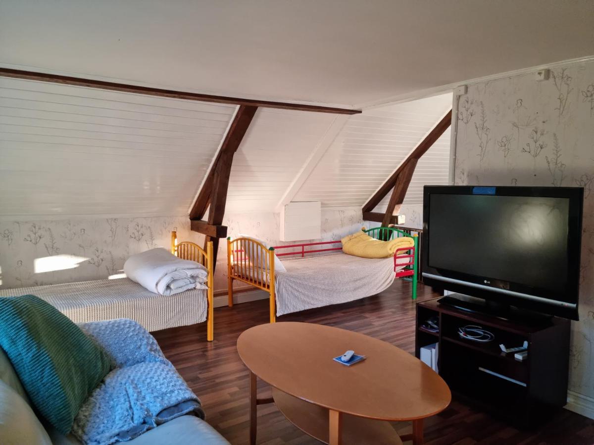 Charmigt Hus Pa Landet Naera Till Bad Strömstad Exteriör bild
